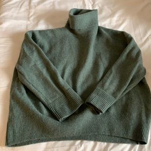 H&M Moss Green turtle neck